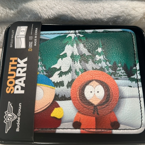 NWT Buckle Down Bi-Fold Wallet with Credit Cards, ID and Bill Slots. - Picture 10 of 10